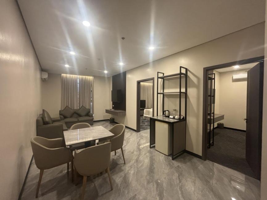 Iloilo Grand Hotel Eksteriør bilde