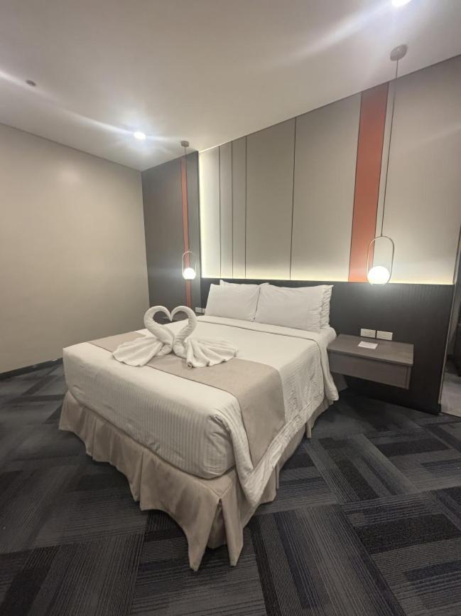 Iloilo Grand Hotel Eksteriør bilde